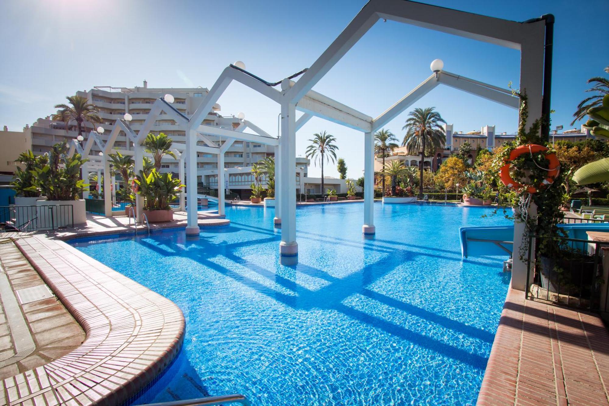 Holidays2Benal Beach Terraza Solarium 베날마데나코스타 외부 사진