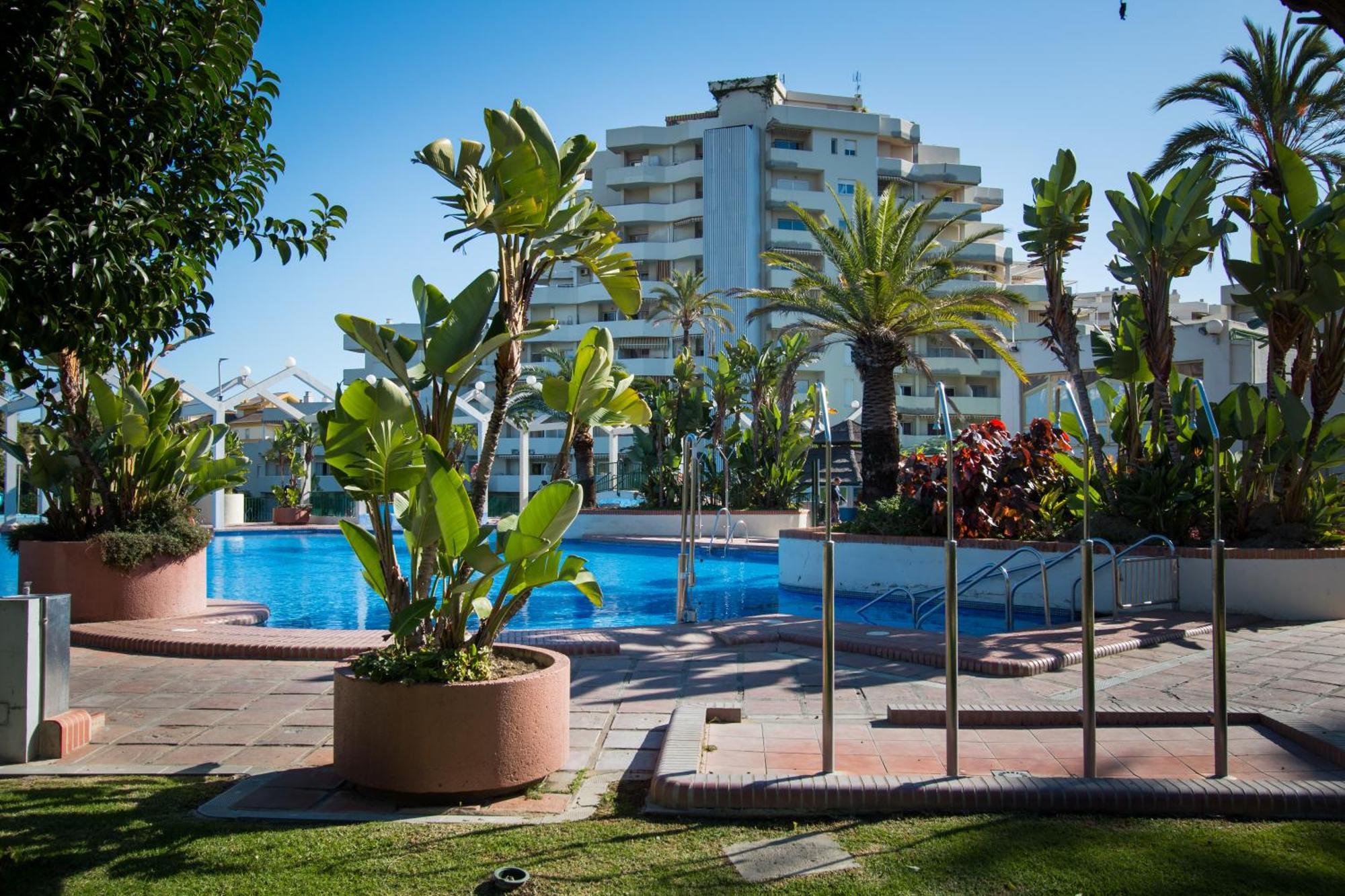 Holidays2Benal Beach Terraza Solarium 베날마데나코스타 외부 사진